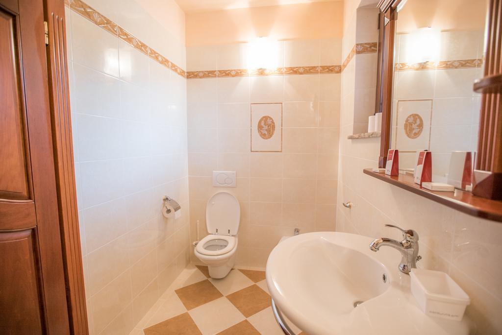 Apartments Leonarda ปอร์โตรอซ ภายนอก รูปภาพ