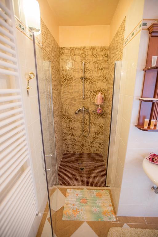 Apartments Leonarda ปอร์โตรอซ ภายนอก รูปภาพ